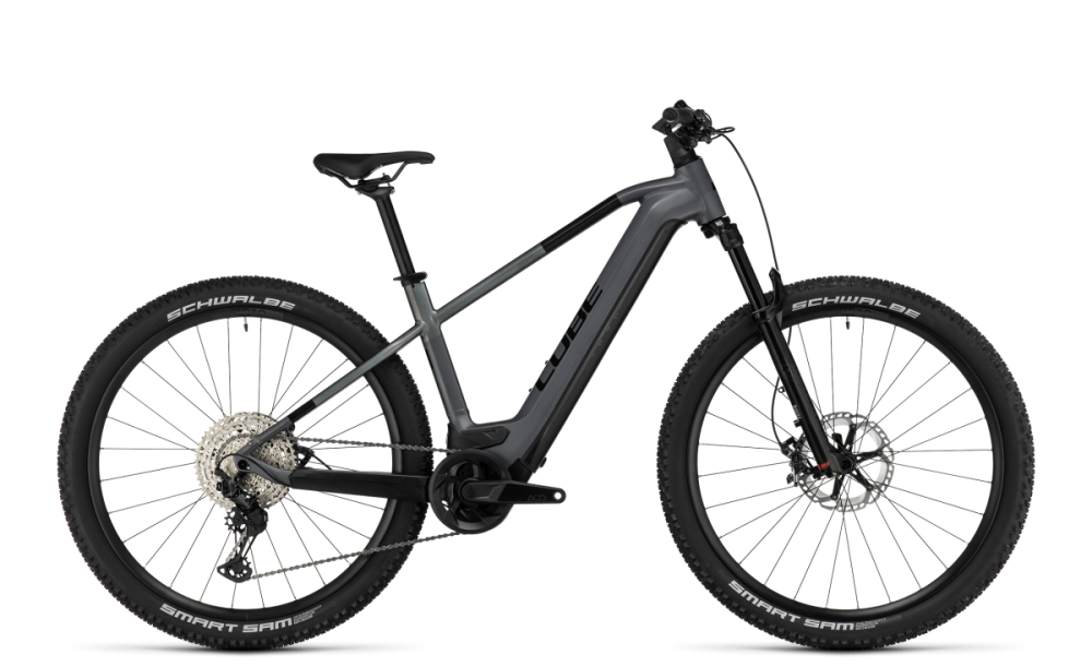 Cube Reaction Hybrid SLT 750