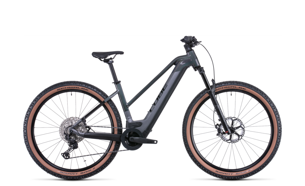 Cube Reaction Hybrid SLT 750